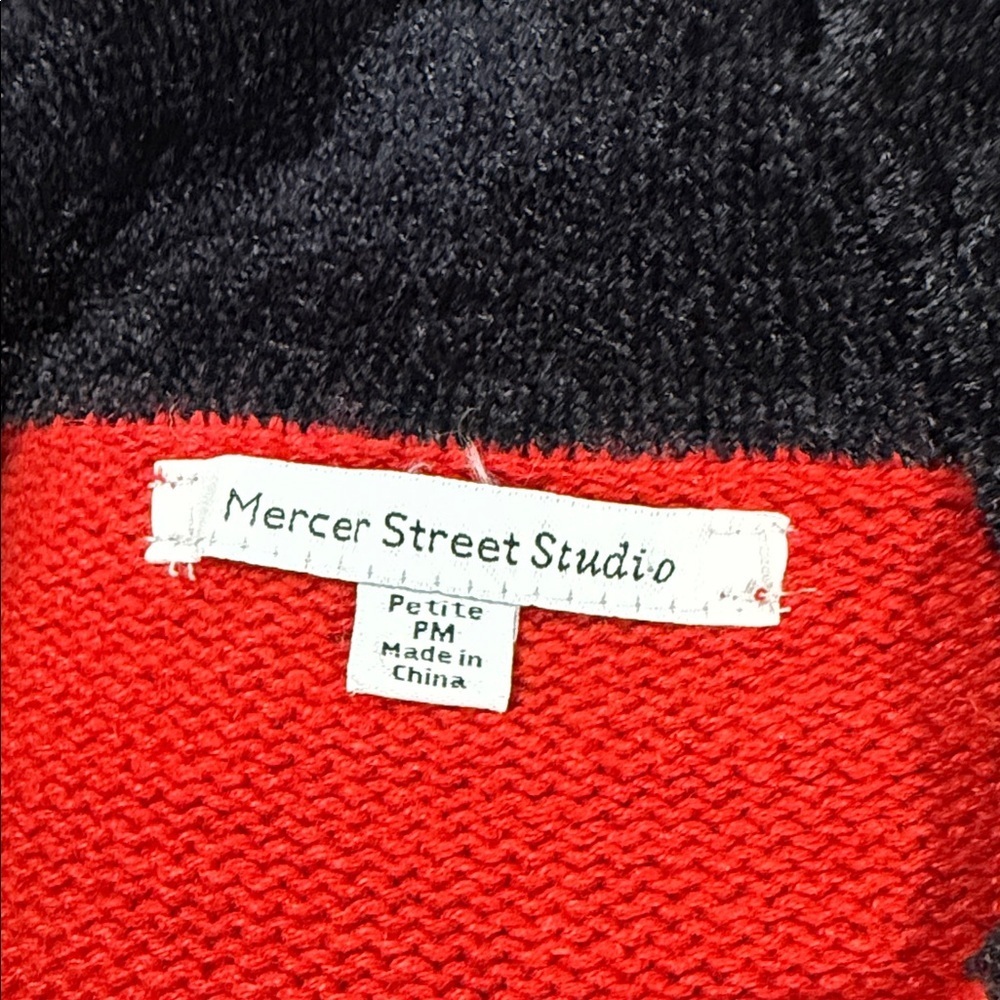 Mercer Street Studio Red Jacket with Black Collar - Picture 5 of 6